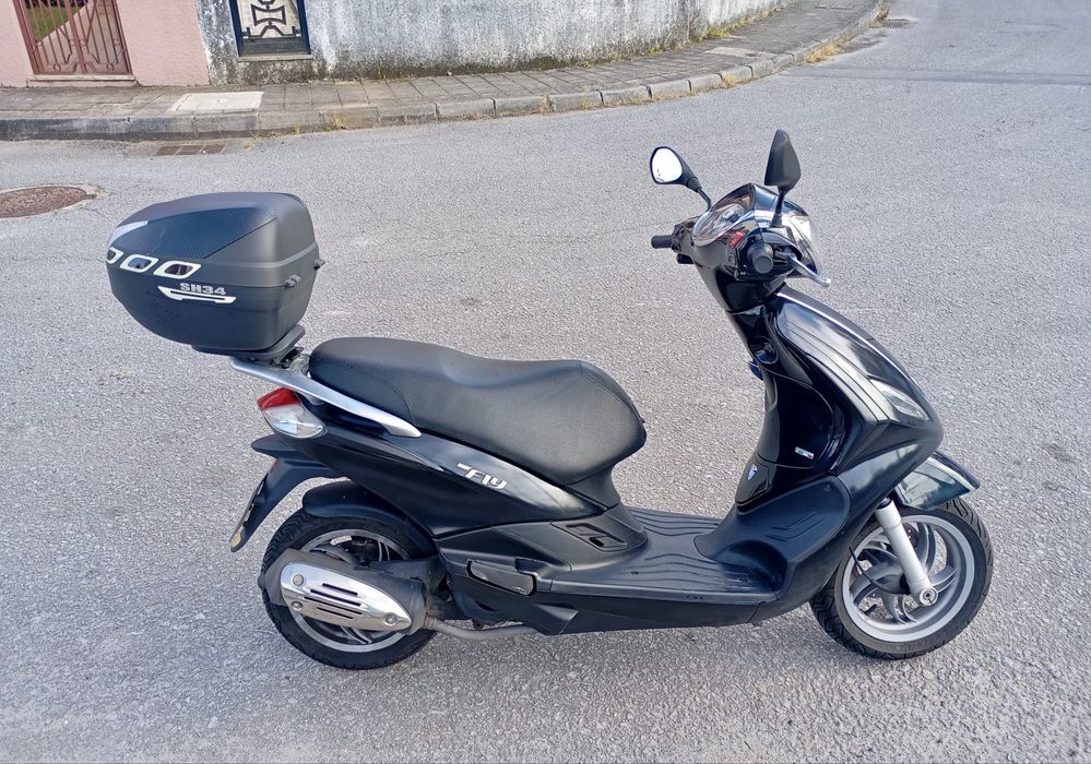 Mota scotter Piaggio Fly 125