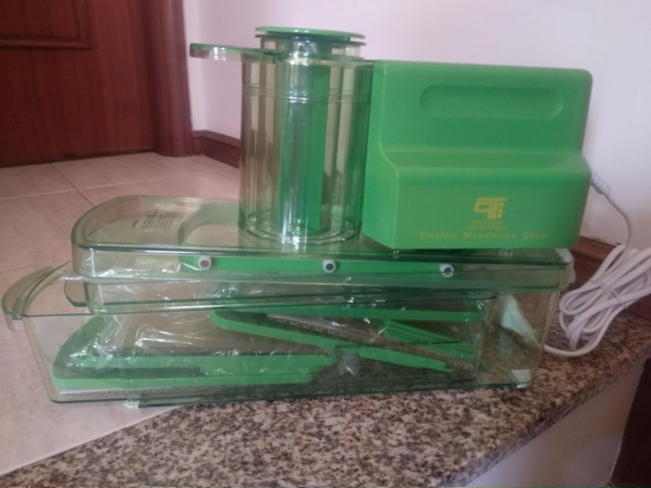 Fatiador elétrico de Mandoline com recipiente