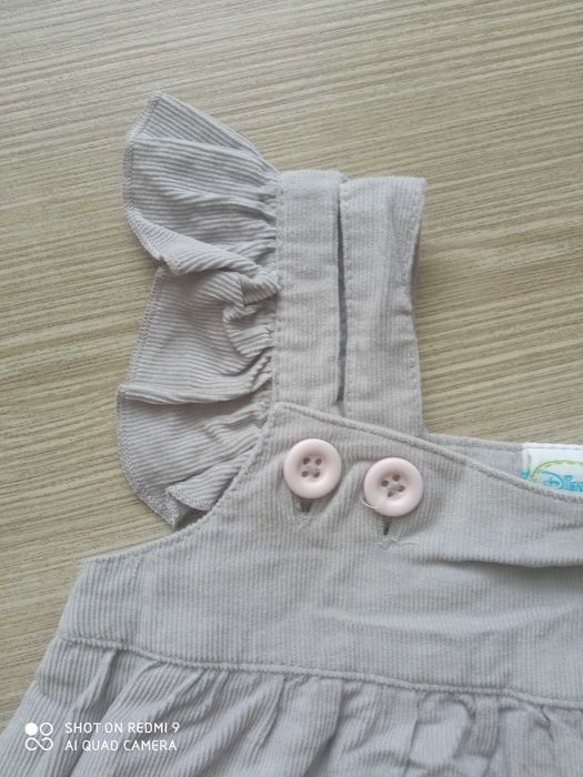 Sukieneczka sztruksowa ze Smyka. Rozmiar 80 cm