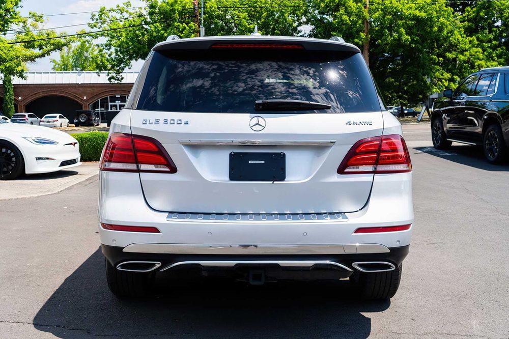 Mercedes-Benz GLE 300      2016