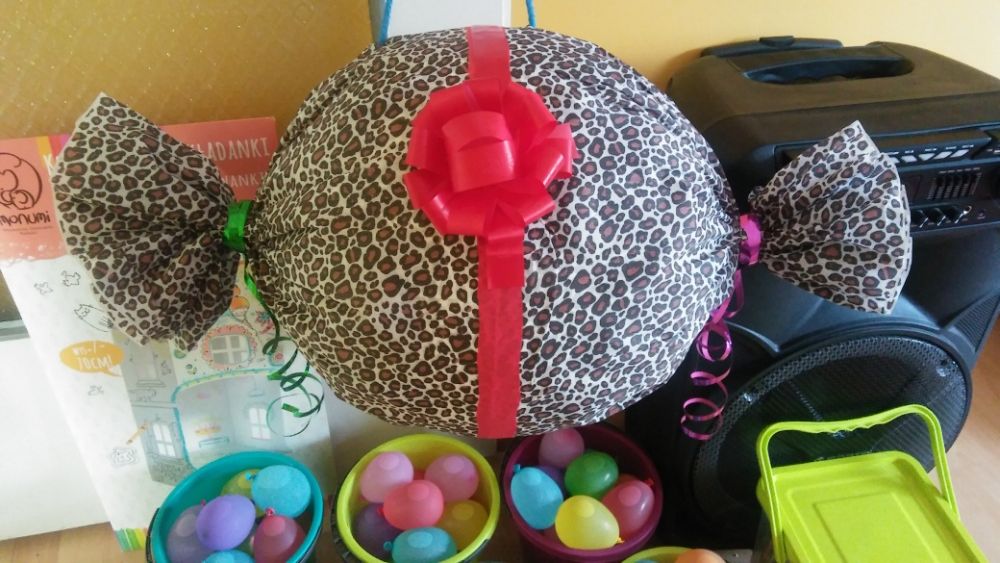 Piniata urodzinowa xxl