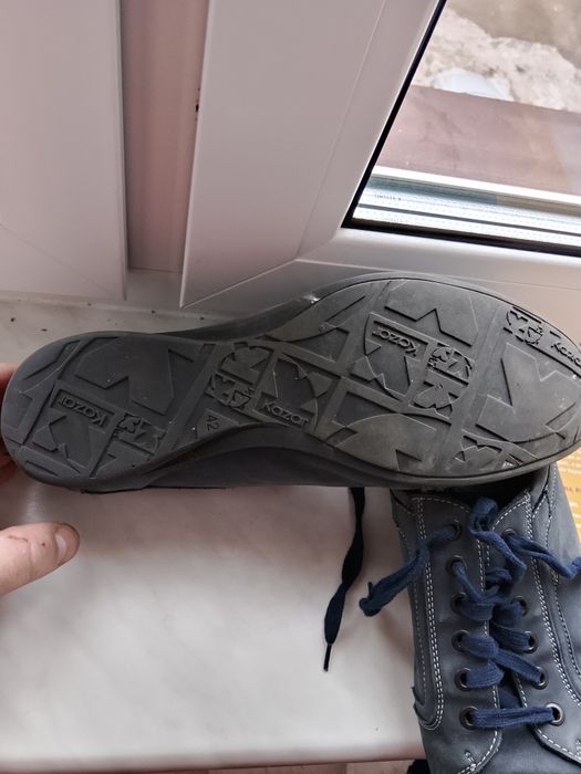 Sprzedam buty KAZAR rozmiar 42