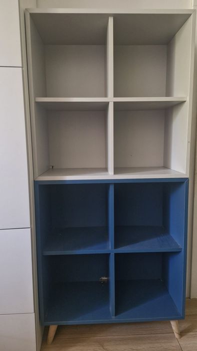 Regal ikea kallax x2 połączony z nóżkami