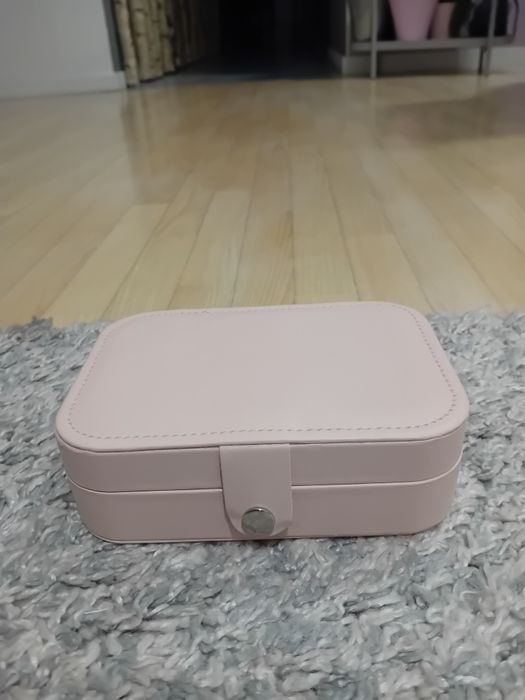 Organizer skórzany na biżuterię