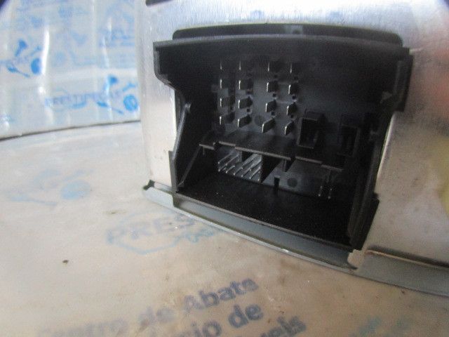 Rádio / auto-rádio FORD C-Max (DM2)