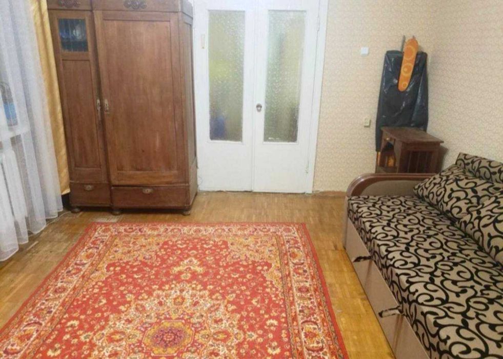 Продаж 1к велика площа