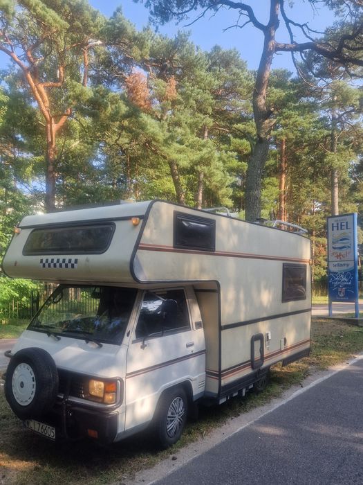 Kamperek MITSUBISHI L300 1988