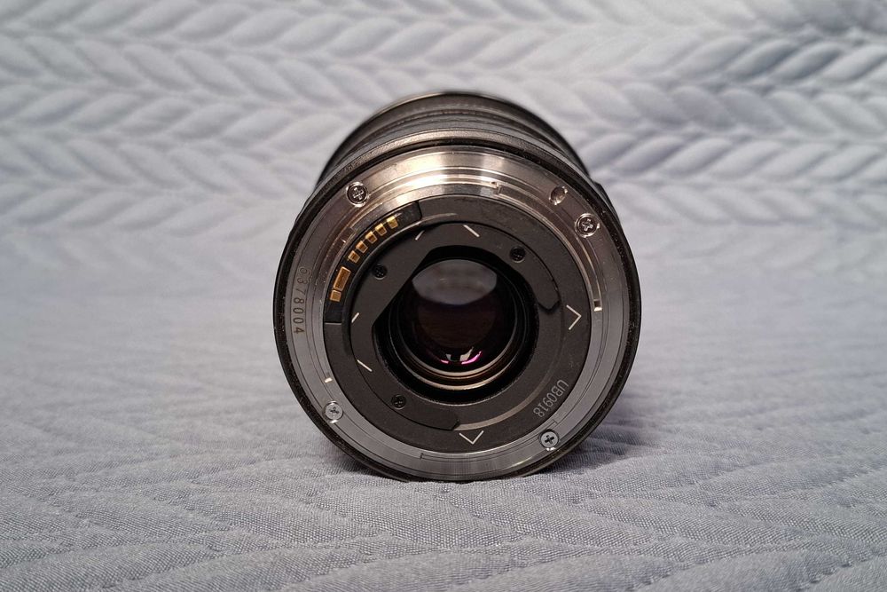 Objetiva Canon 17-40mm f/4L USM (como nova)