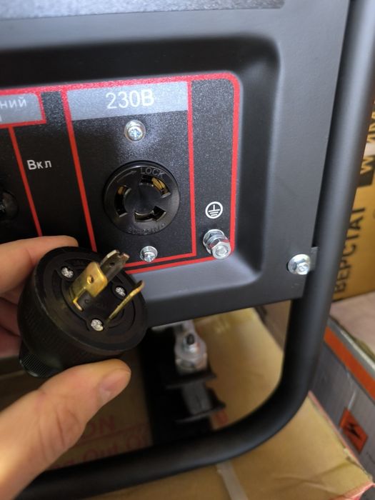 Бензиновий генератор EDON.  PT-3800D