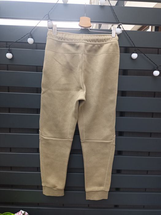 Nike tech fleece spodnie chłopięce