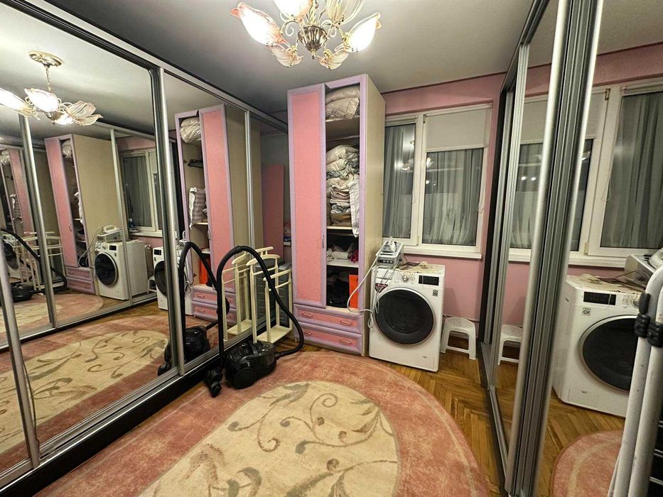 Продається сучасний 1,5-рівневий будинок у с. Барвінок