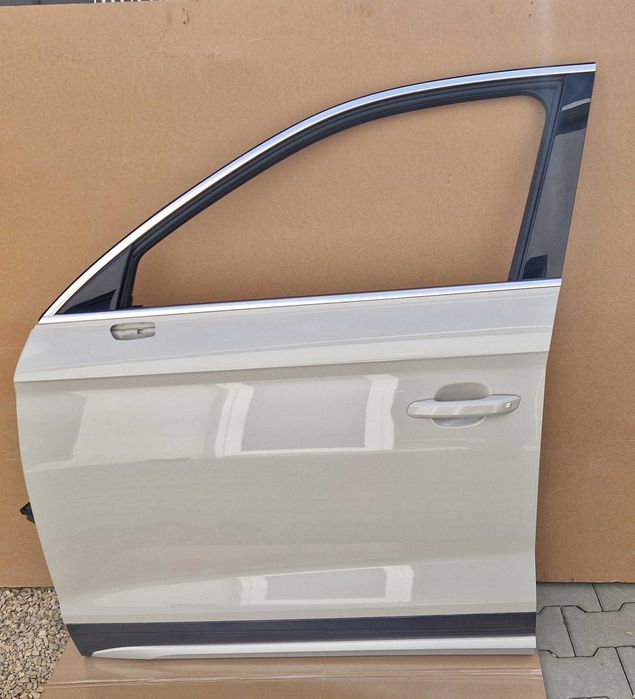 AUDI Q5 80A Двері