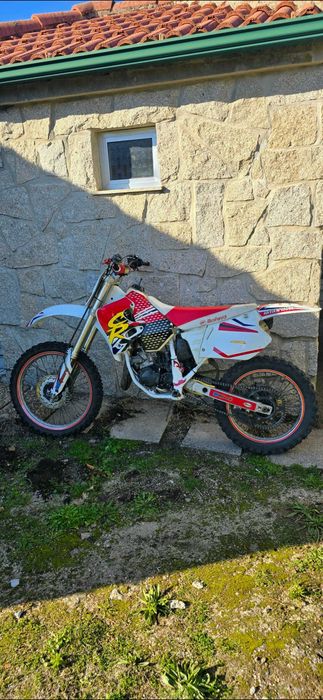 Honda CR 125r ..