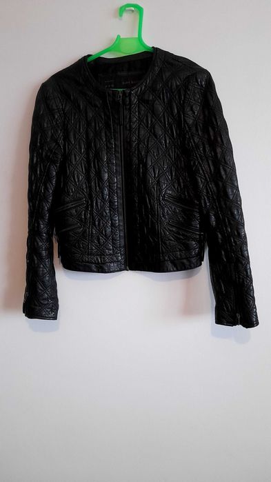 Casaco em pele preto marca zara tamanho S