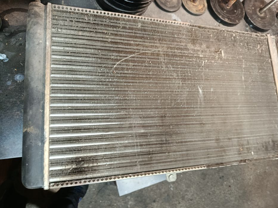 Радіатор автомобільний
