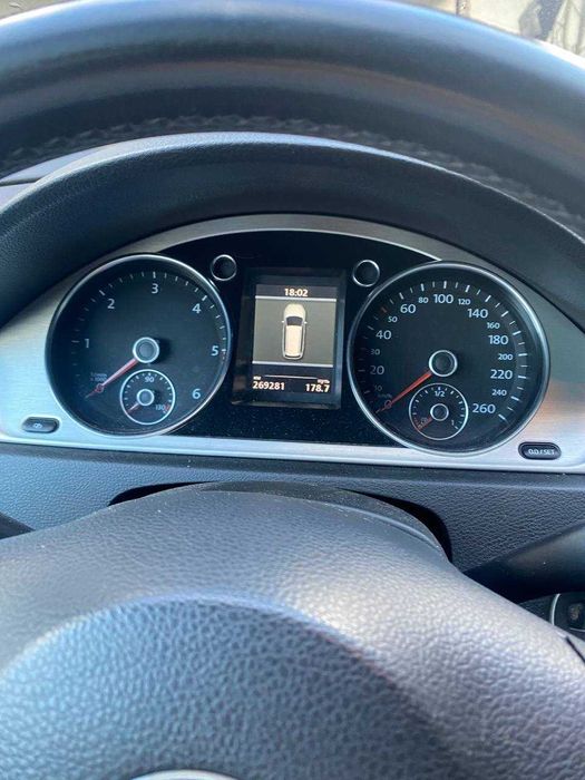 Продам Volkswagen Passat 2012  2.0 Diasel универсал топовой комплектации