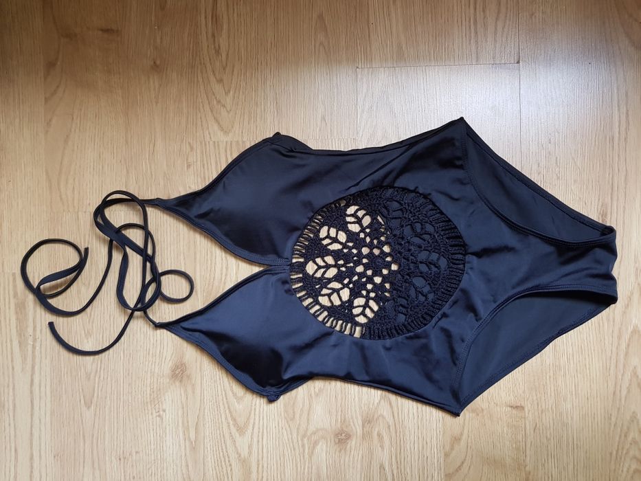 суцільнi купальники