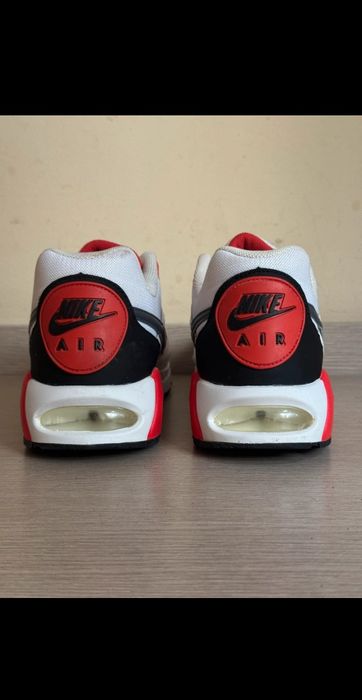 Nike Air Max IVO R45,5/29,5
White Habanero Red