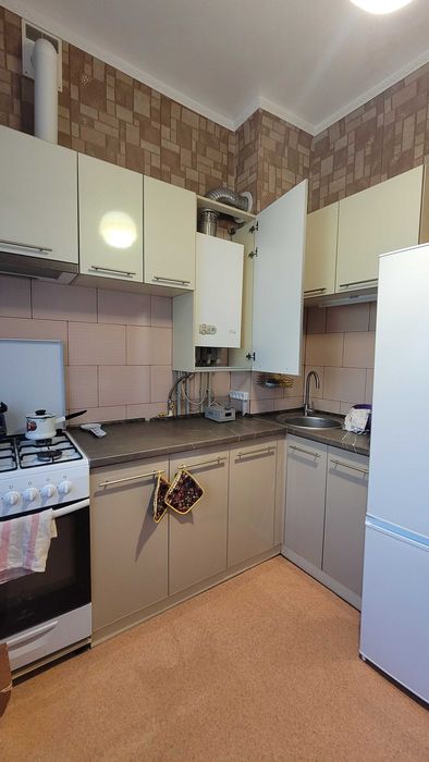 Продам 3-х кімнатну квартиру.