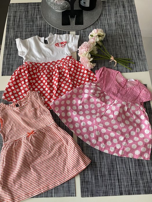 Sukienki letnie dla dziewczynki w rozm. 74