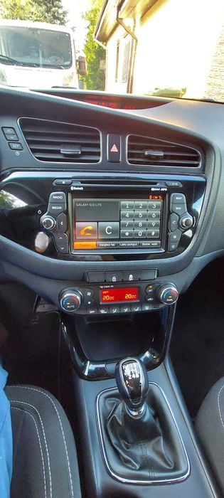 samochód osobowy  KIA CEED