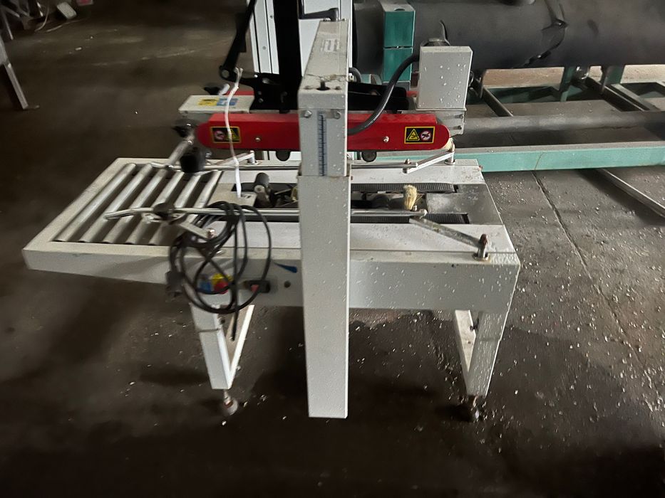 Zaklejarka kartonów