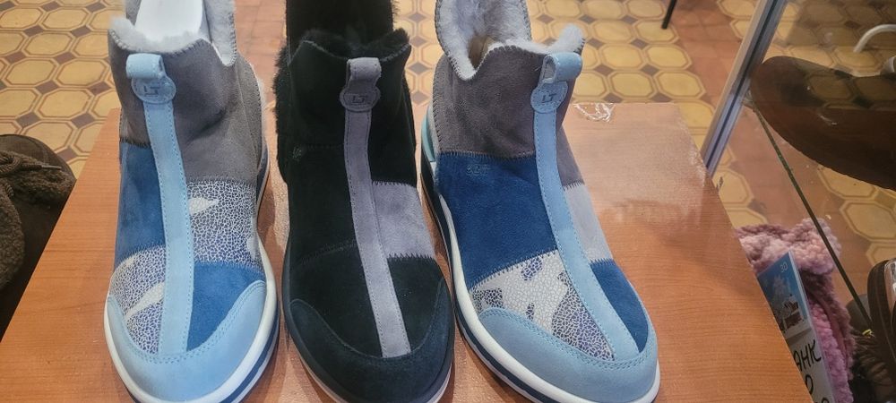 Угі Deckers Lab чоловічі і жіночі