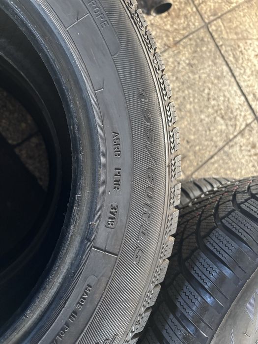 Para opon zimowych 195/60 R15 Dębica