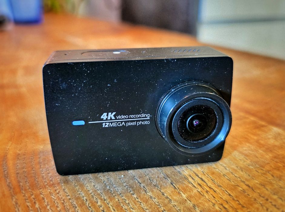 Kamerka sportowa Yi 4k + akcesoria