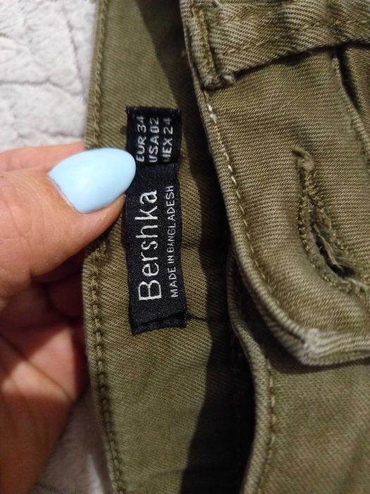 Długie spodnie z Bershka