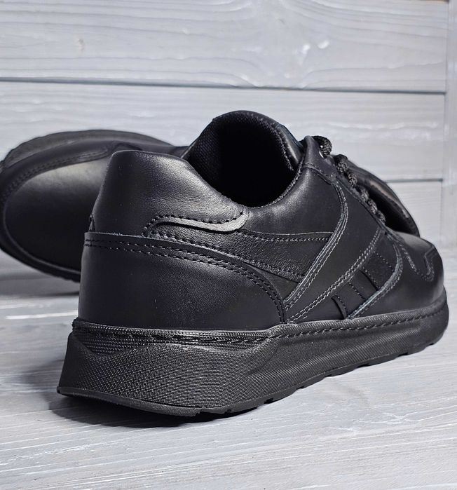 Кожаные широкие мужские черные прошитые харьковские кроссовки!!!