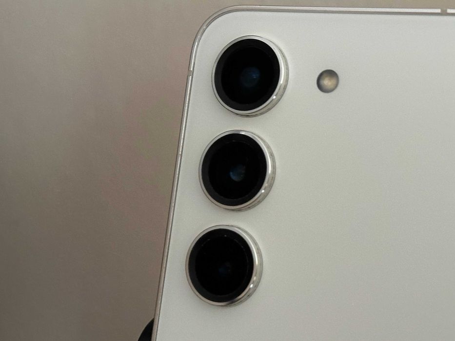 Smartfon Samsung Galaxy S23 5G 8/256GB kremowy