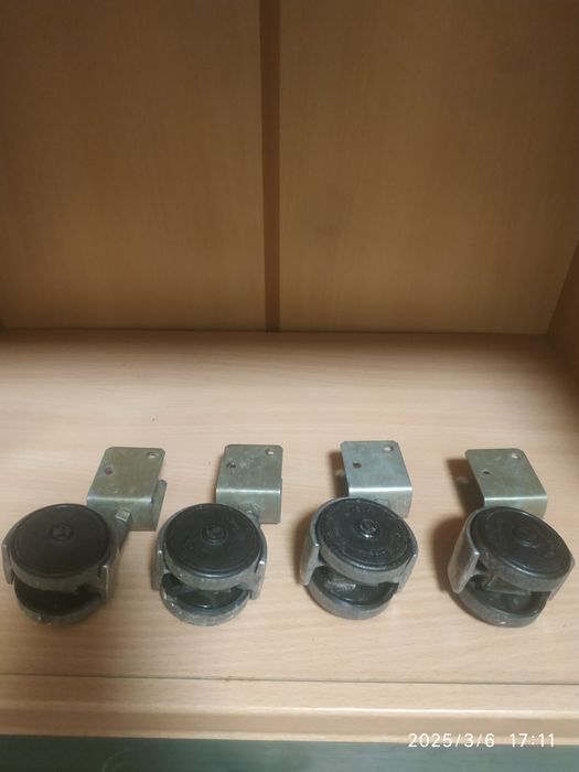 Мебельные колесики