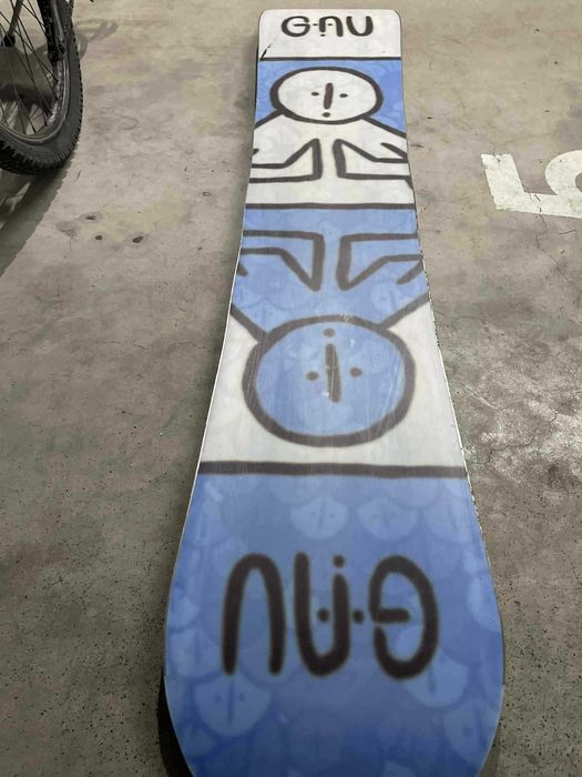 Deska snowboardowa GNU Head Space 155cm z wiązaniami i buty 42 27cm