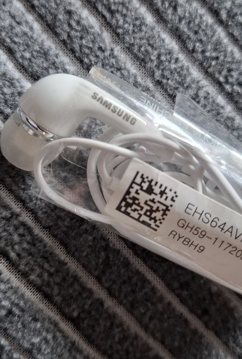 Słuchawki białe Samsung Nowe dżek