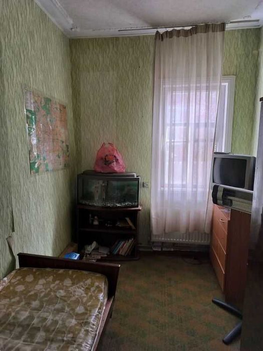 Продам дом и жилой флигель в Мерефе!