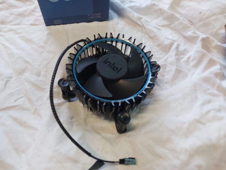 Chłodzenie Intel core socket 1700 i7