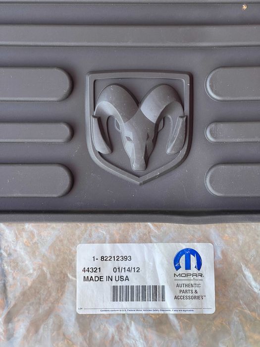 Nowe oryginalne maty gumowe MOPAR do Dodge RAM 1500 2500 3500 Brązowe