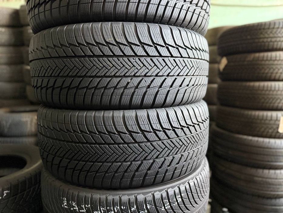 235/50R19 Bridgestone 2025p
