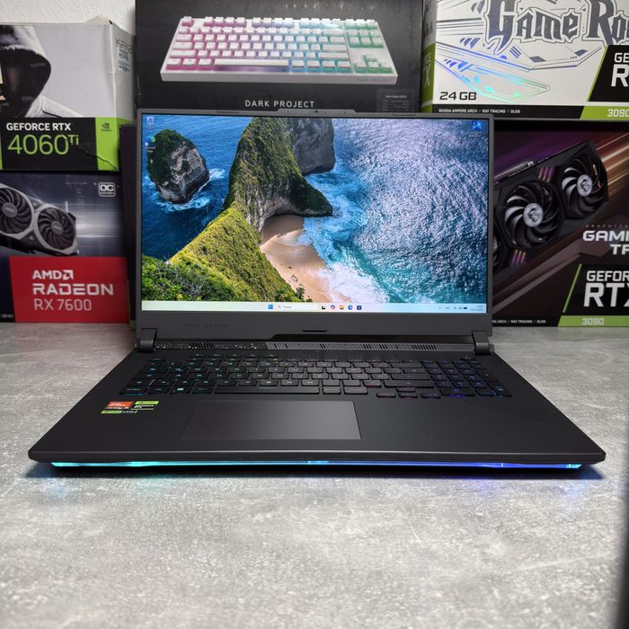 Asus Rog Strix G17 | QHD 240Hz | RTX 4060 | R9 7940HX | 16GB | SSD 1TB