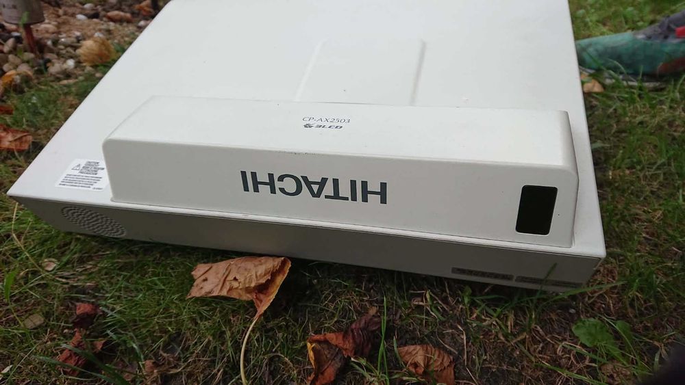 Projektor Hitachi -CP-TW2503