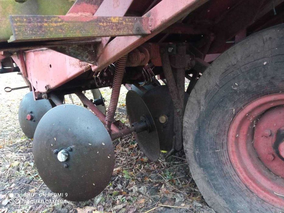 Продається 4-х рядкова картоплесаджалка