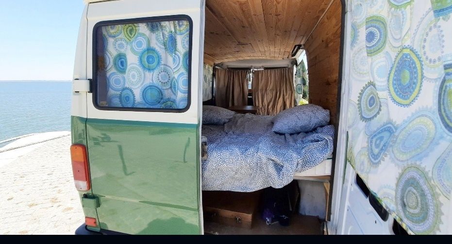 Mercedes 208d camper van 7 lugares
