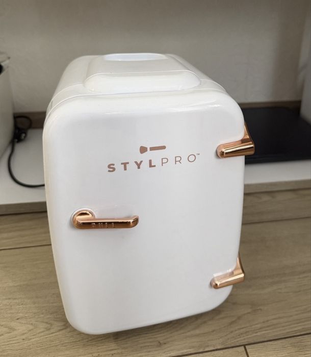 Холодильник для косметики