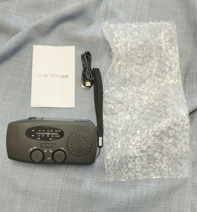 > Rádio Preto Novo – Manivela, Solar, Lanterna e Powerbank!