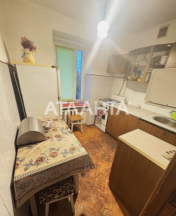 1-кімнат, вул. Авангардна.