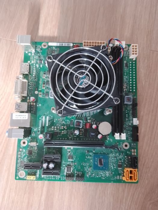 Sprzedam płytę główną Fujitsu d3400-A11 GS4