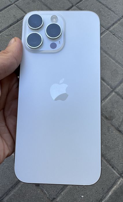 Продам Iphone 16 pro max айклауд