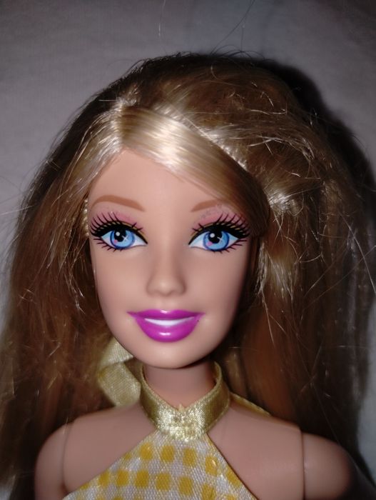 Barbie Princess Charm School Blair