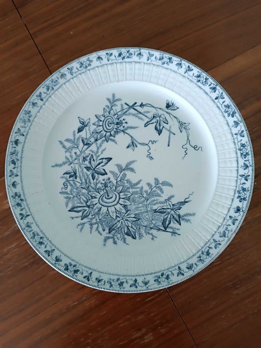 Various Vintage Dishware Items446828974546636800